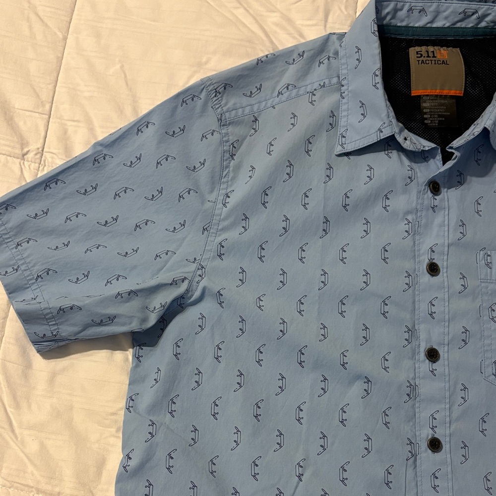 5.11 Tactical Light Blue Men's Snap Button Shirt w Pocket Knives Size Small